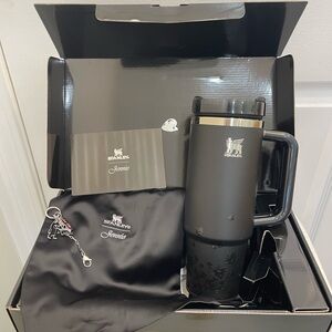 Stanley x Jennie 30 oz Quencher Luxe Midnight Ruby Limited Edition